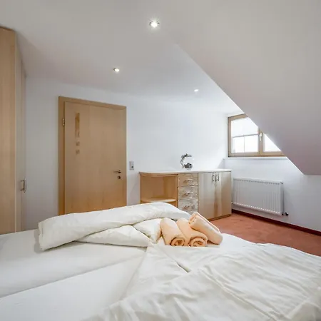 아파트 Appartmenthaus Dekupi's