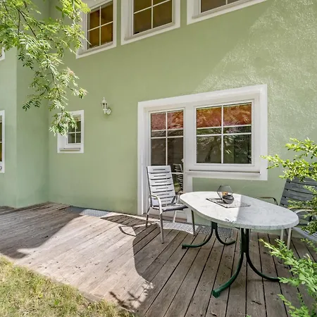 Appartmenthaus Dekupi's *