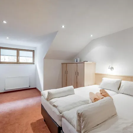 Appartmenthaus Dekupi's *